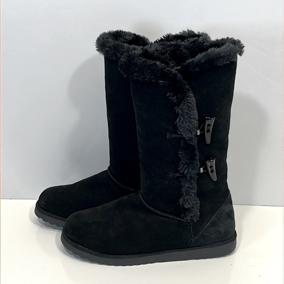 Target Boot Size 9 Black Suede Toggle Side Faux Fur lining Winter Outdoor cozy - Picture 2 of 11